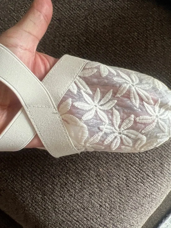 White Floral Embroidered Slip-On Flats - Picture 8 of 8